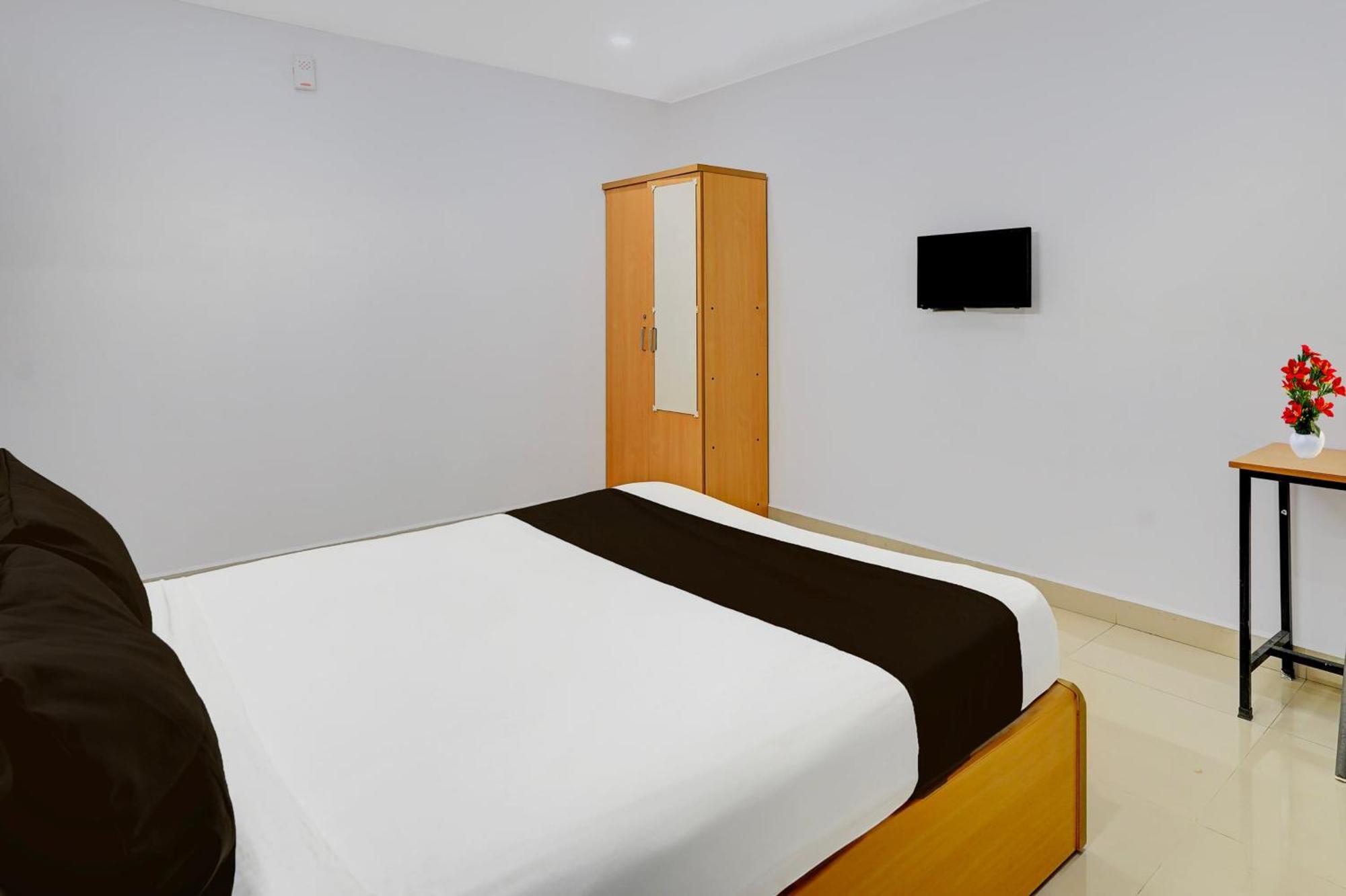 Super Hotel O Valasaravakkam Near Chandra Metro Mall Chennai Exterior foto