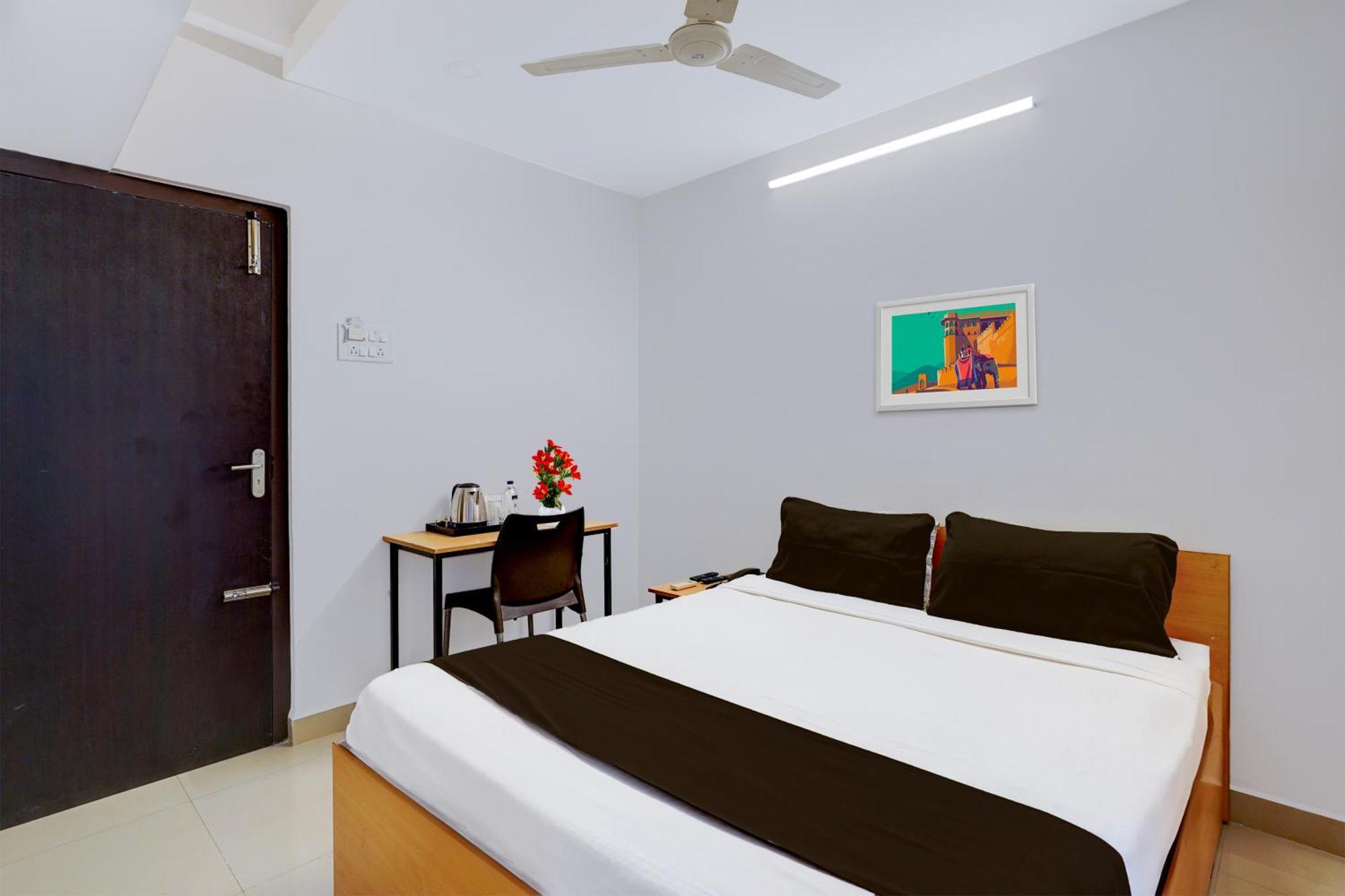 Super Hotel O Valasaravakkam Near Chandra Metro Mall Chennai Exterior foto